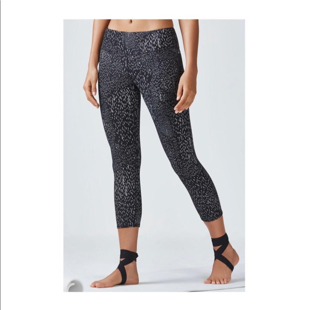 FABLETICS • constellation powerhold Capri XXS